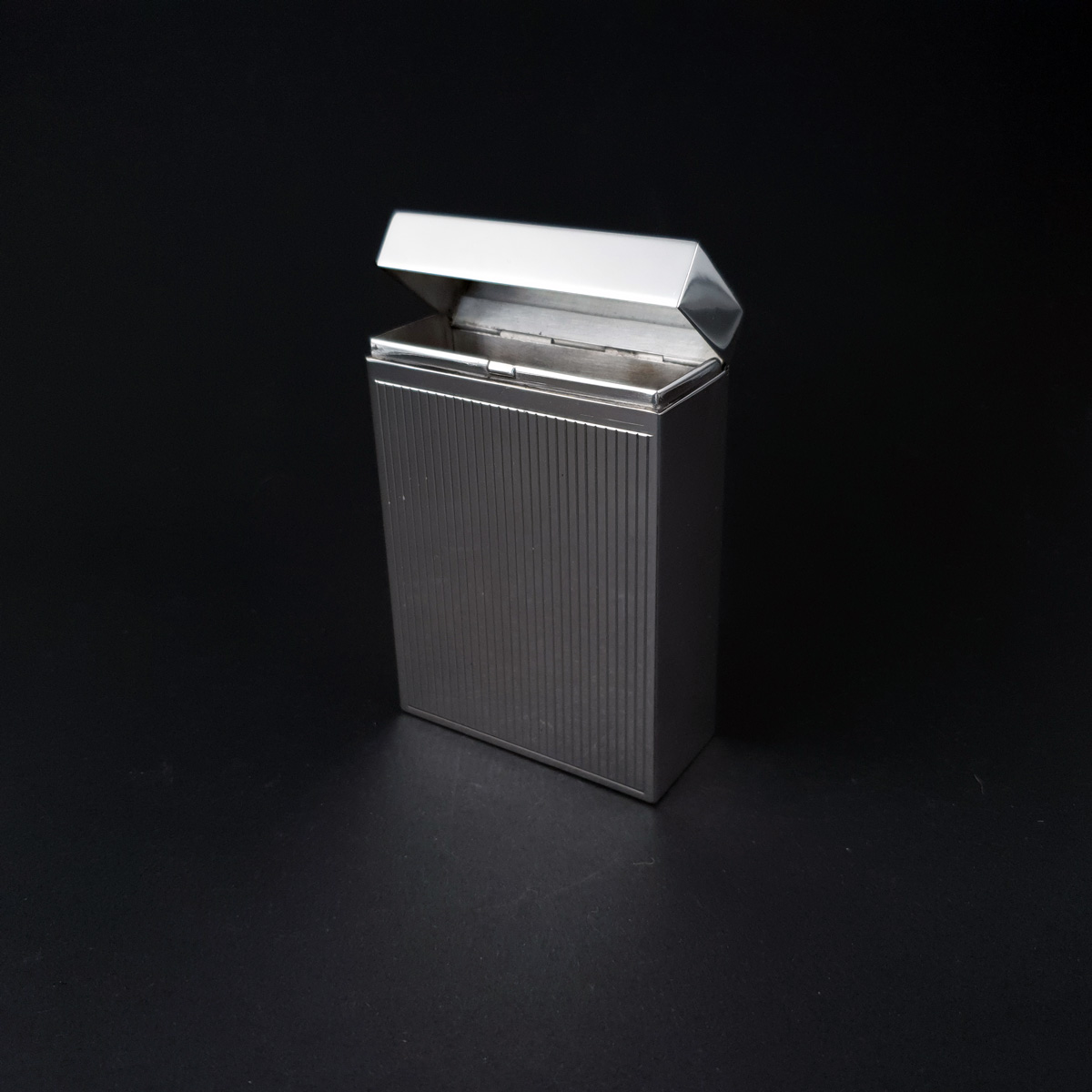 Zigarettenbox Silber Gold Grau  Mountain-Smoke GmbH - E-Zigarette,  Tabakwaren, Großhandel